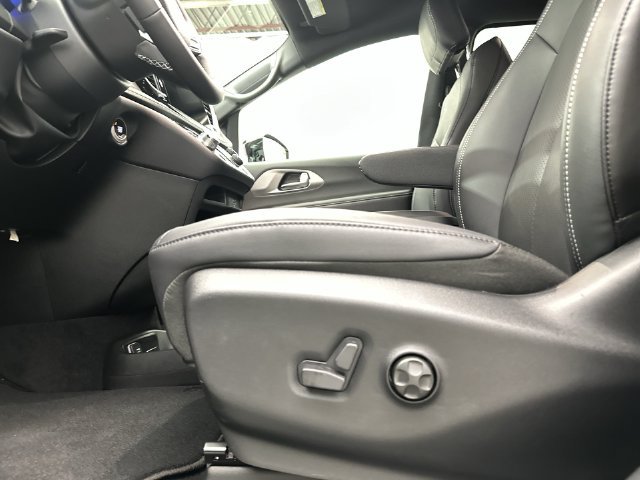New 2027 Chrysler Pacifica Select AWD/4WD image 17