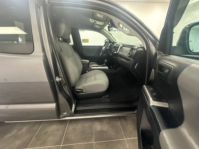 Used 2021 Toyota Tacoma SR5 w/ Blackout Package (TMS) AWD/4WD image 20