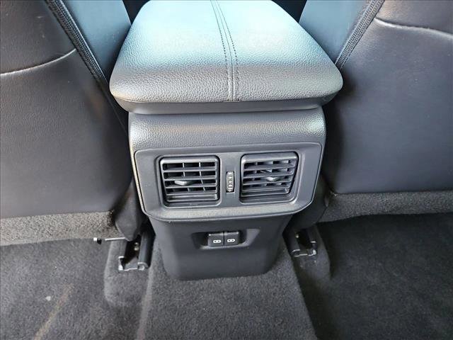Used 2022 Toyota RAV4 XLE Premium image 18