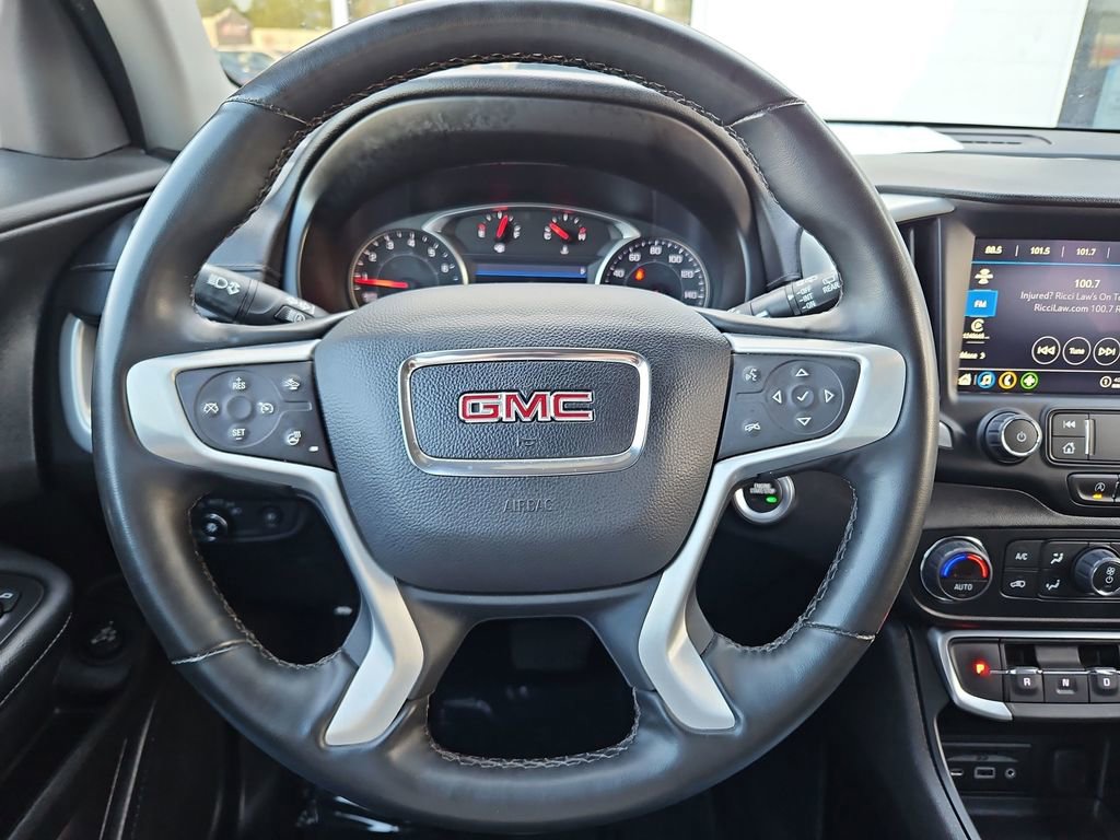 Used 2024 GMC Terrain SLT image 10
