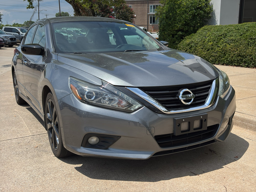 Used 2017 Nissan Altima 2.5 SR w/ Midnight Edition Package