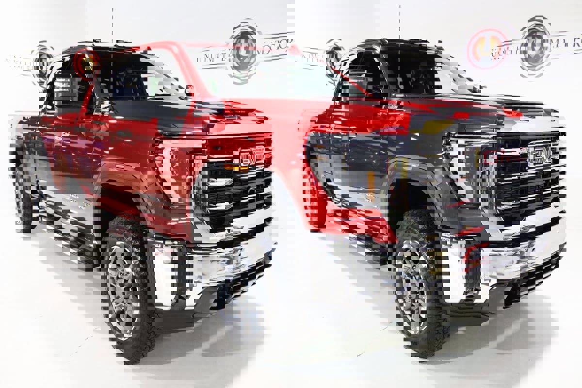 Used 2025 GMC Sierra 3500 SLT w/ SLT Premium Package image 7