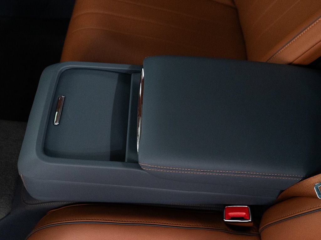 Certified 2022 Bentley Flying Spur V8 AWD/4WD image 26