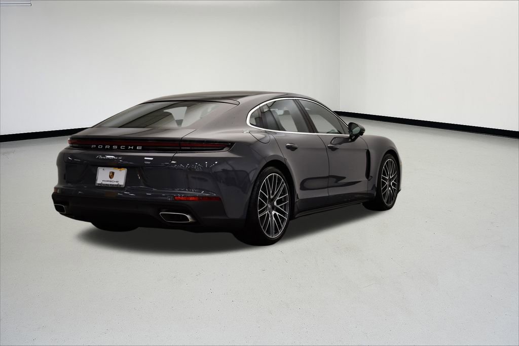 Used 2025 Porsche Panamera image 5