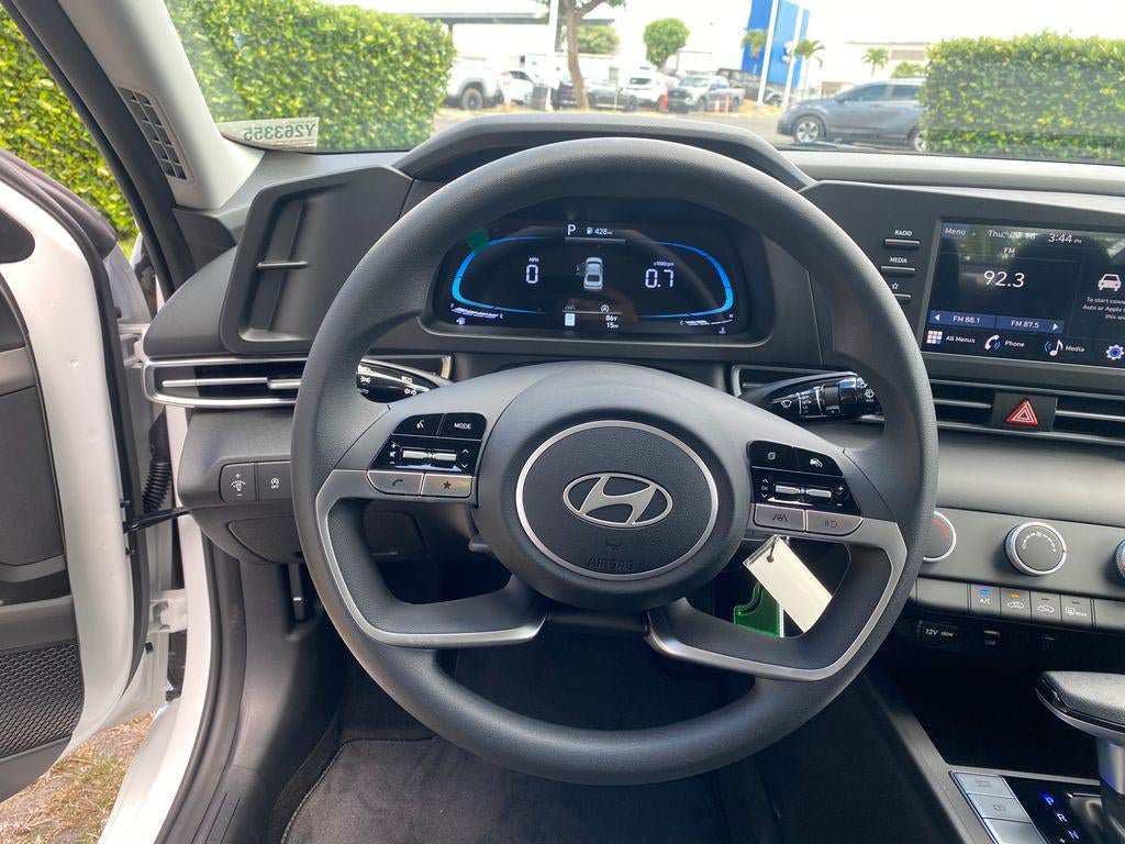 New 2026 Hyundai Elantra SE FWD image 13