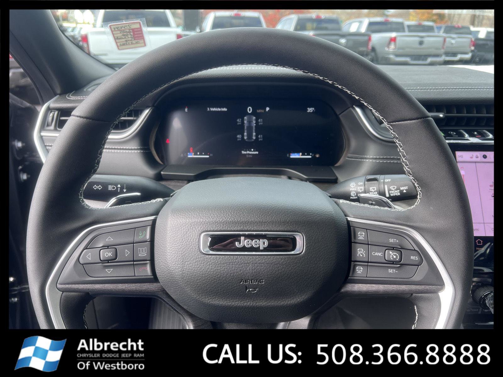 New 2025 Jeep Grand Cherokee Limited w/ Black Appearance Package image 21