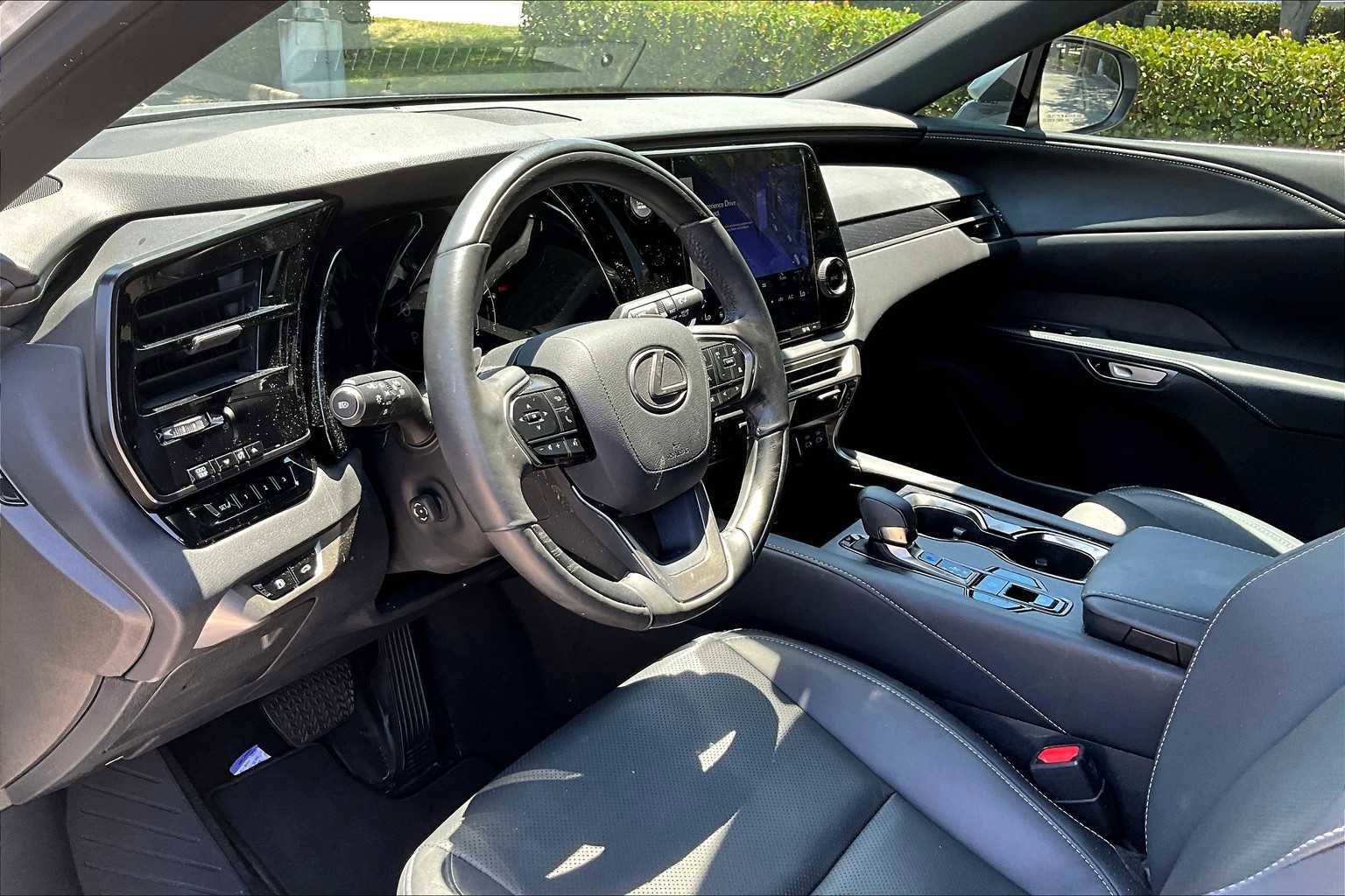 Used 2023 Lexus RX 350 Premium w/ Accessory Package (Z1) image 34