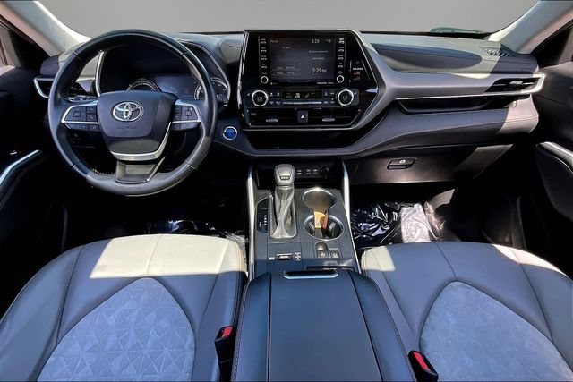 Used 2022 Toyota Highlander Bronze Edition AWD/4WD image 7