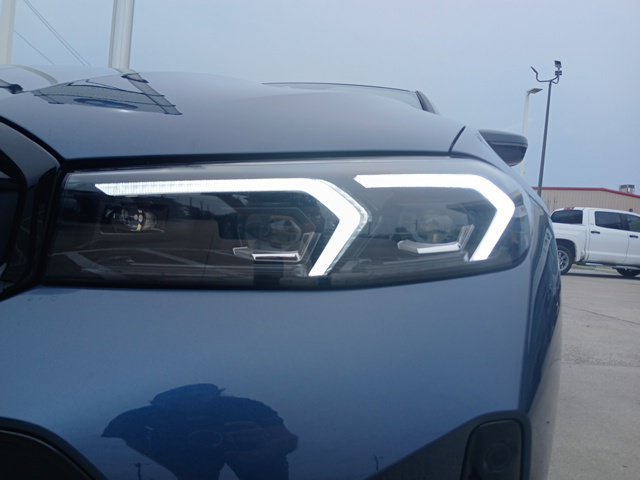 New 2026 BMW 330i Sedan w/ M Sport Package RWD image 4