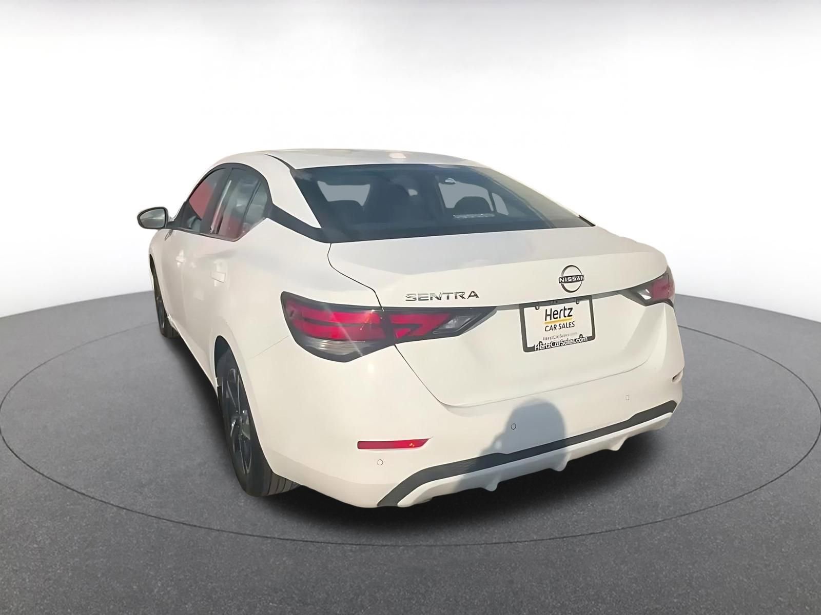 Used 2025 Nissan Sentra SV FWD image 11