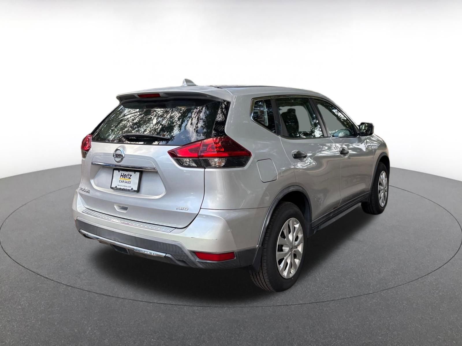 Used 2018 Nissan Rogue S AWD/4WD image 7