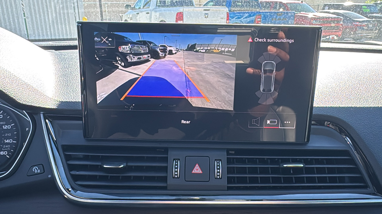 Used 2023 Audi Q5 2.0T Premium w/ Convenience Package image 19