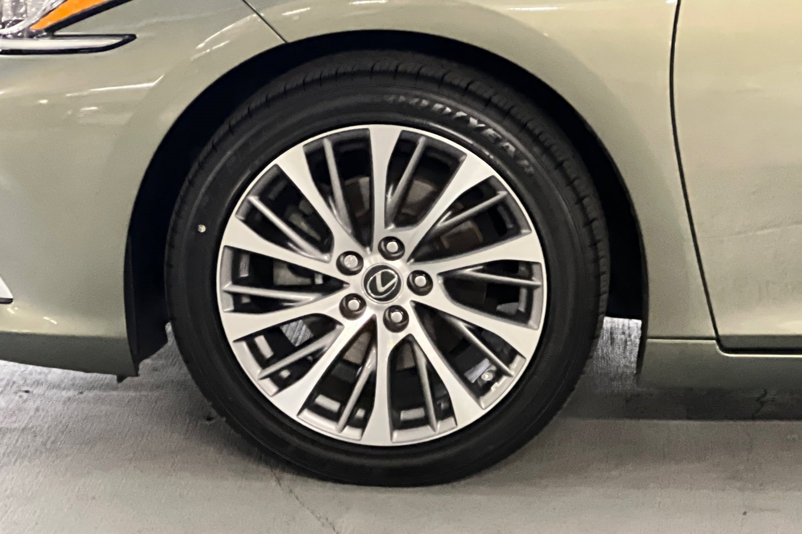 Used 2021 Lexus ES 250 250 w/ Premium Package image 25