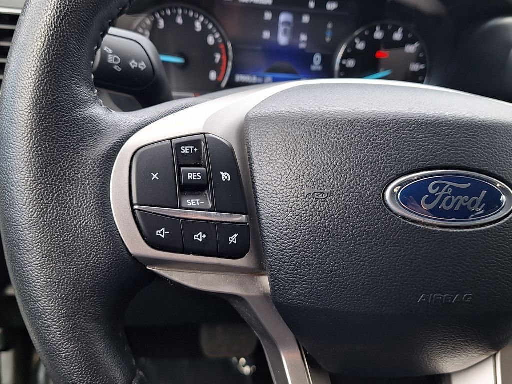 Used 2024 Ford Explorer XLT w/ Equipment Group 202A image 18