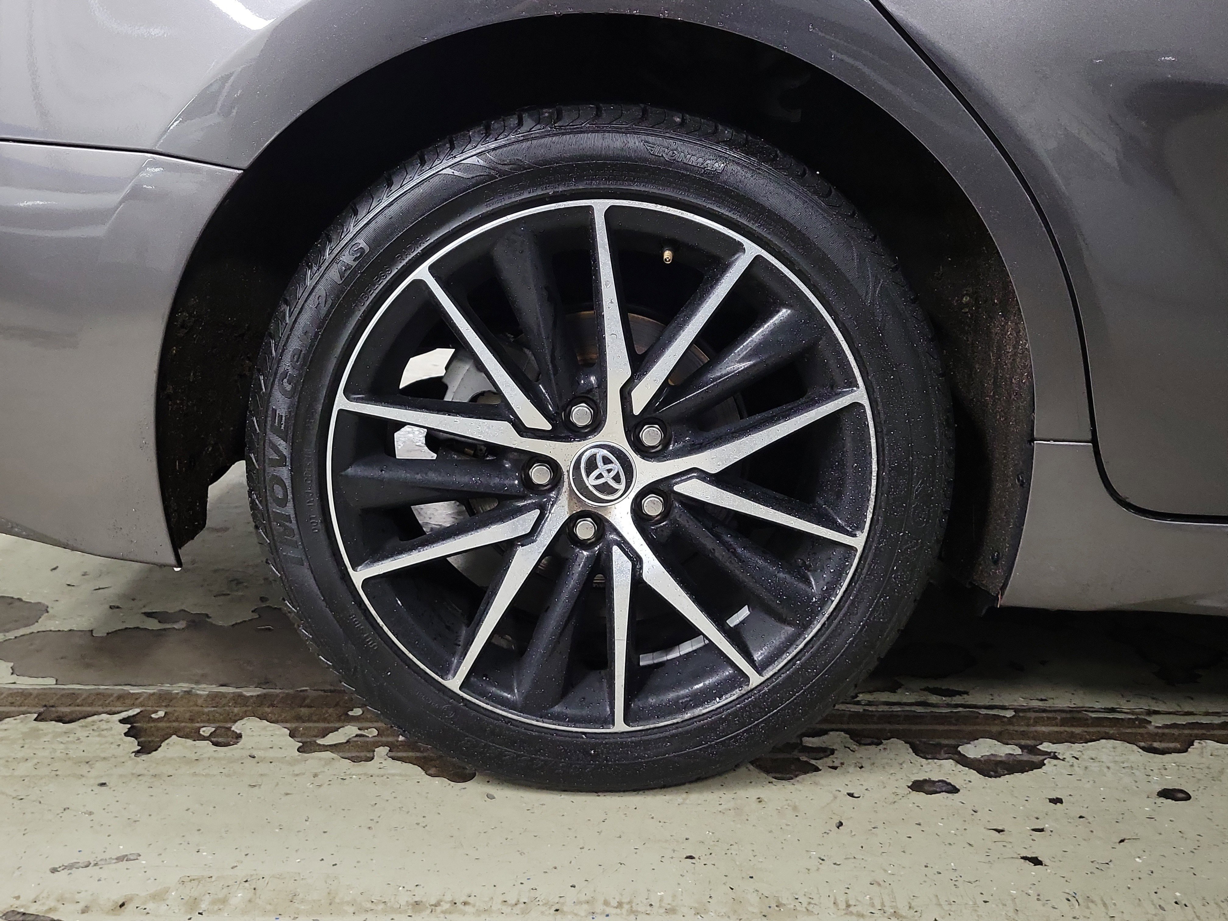 Used 2024 Toyota Camry SE FWD image 6