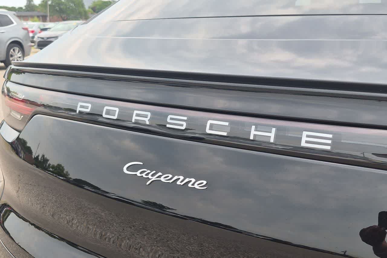 Used 2020 Porsche Cayenne AWD/4WD image 12