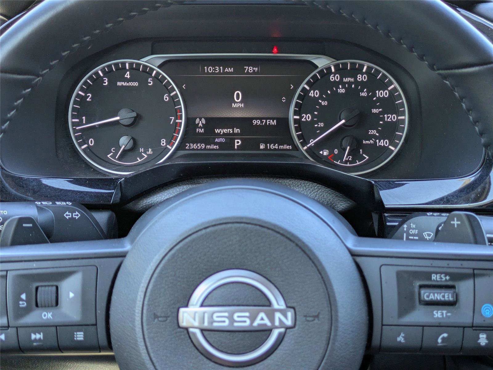 Used 2025 Nissan Pathfinder SV AWD/4WD image 30