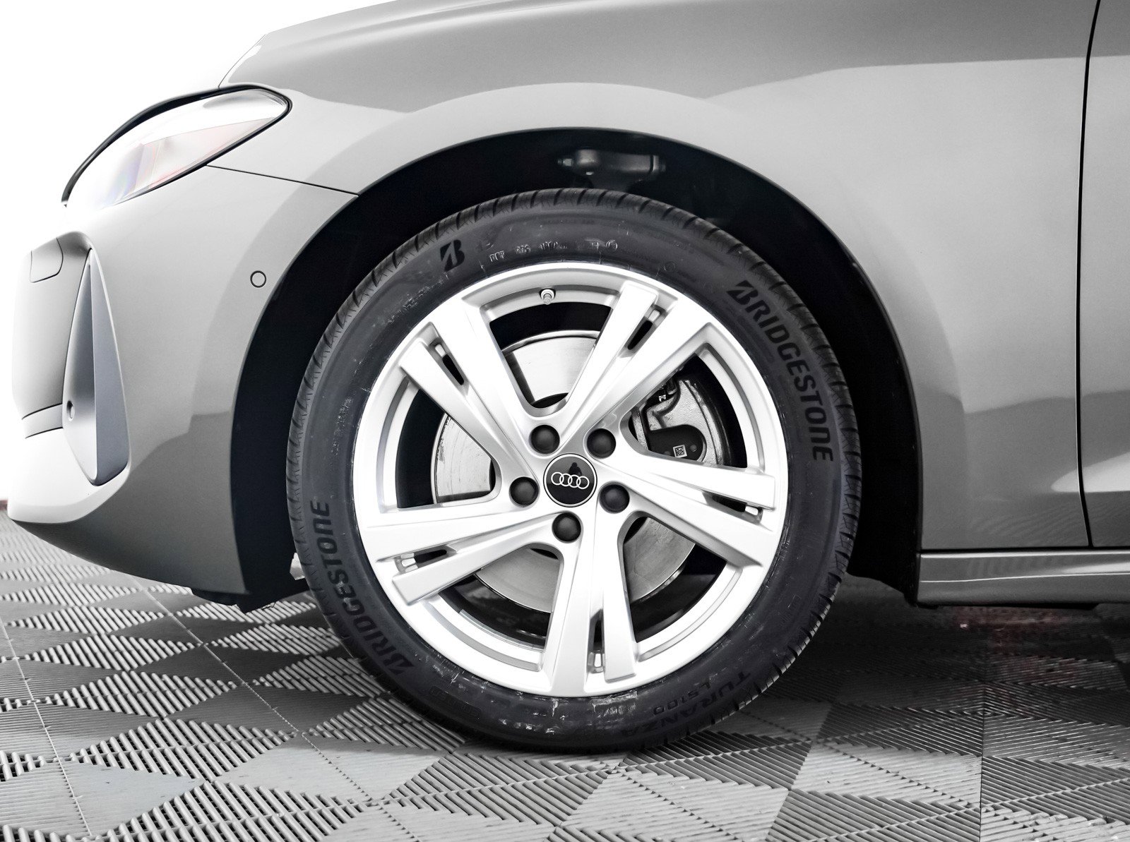 Used 2025 Audi A5 2.0T Premium w/ Convenience Package image 6