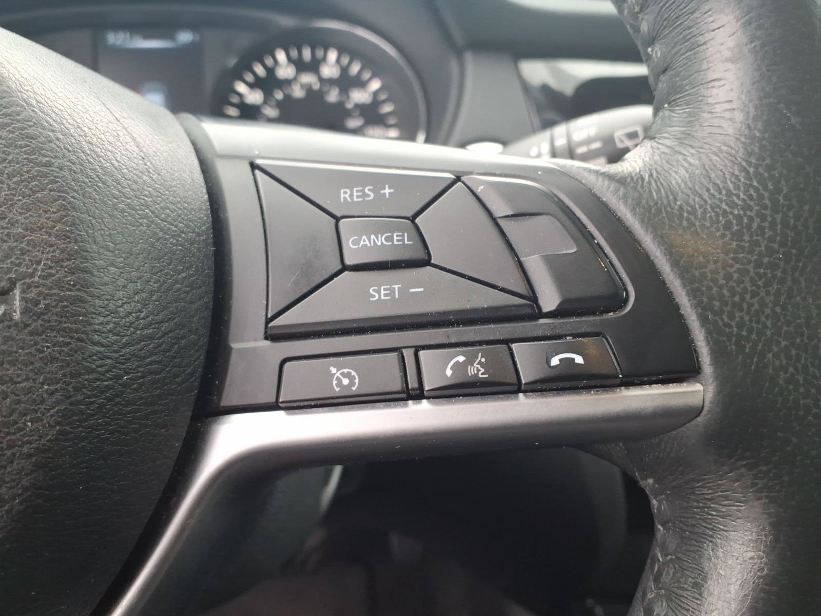 Used 2017 Nissan Rogue SL w/ SL Premium Package AWD/4WD image 29