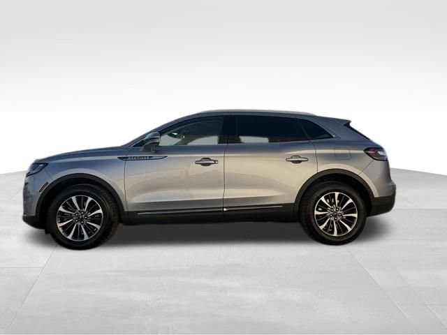 Used 2023 Lincoln Nautilus AWD image 12