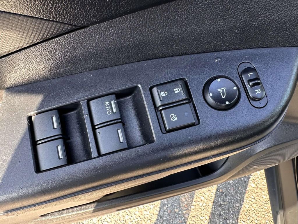 Used 2016 Honda CR-V LX image 8