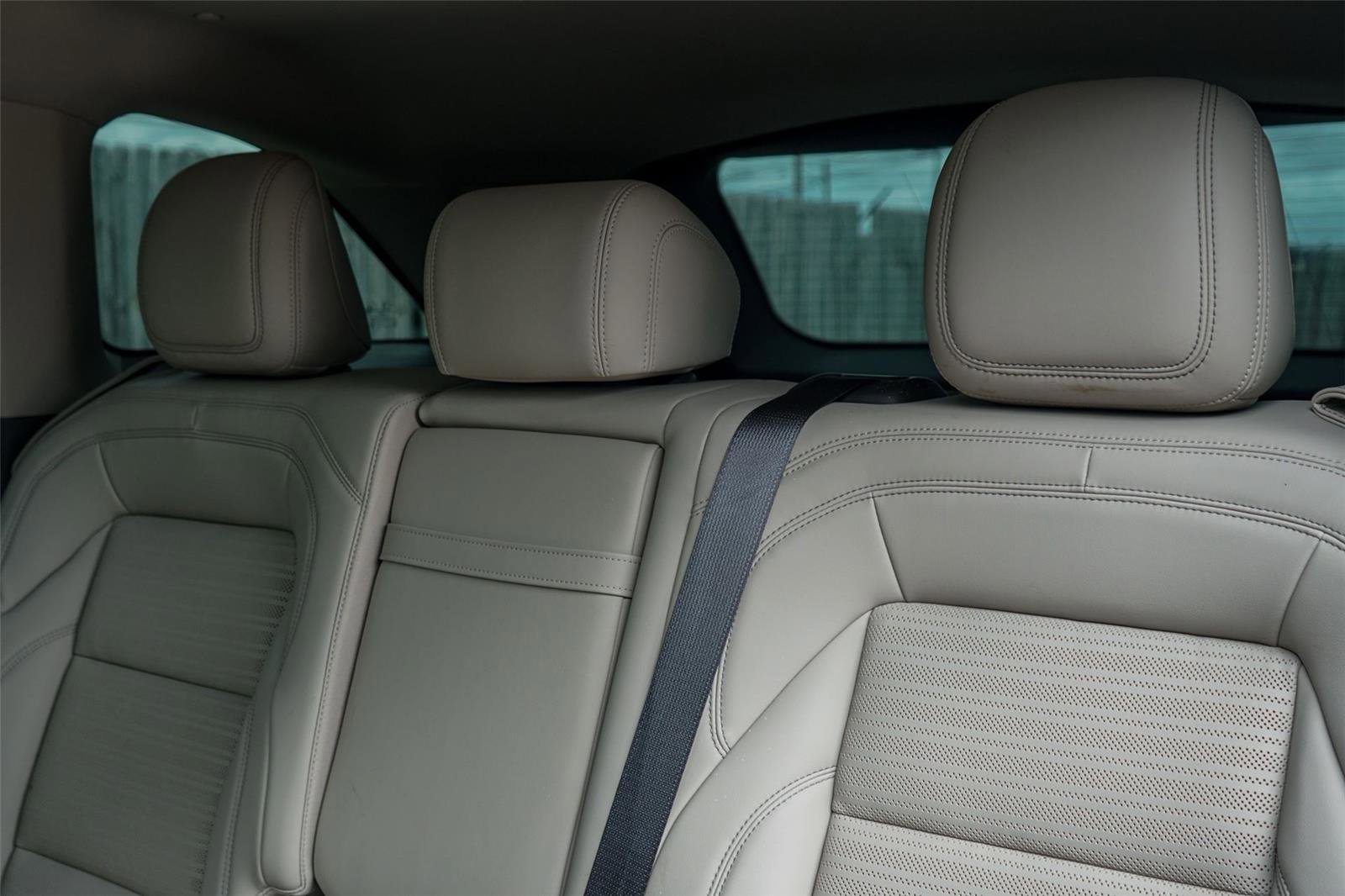 Used 2025 Lincoln Nautilus Reserve image 23