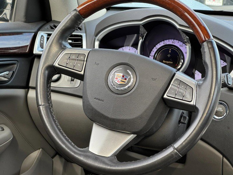Used 2010 Cadillac SRX Luxury image 12