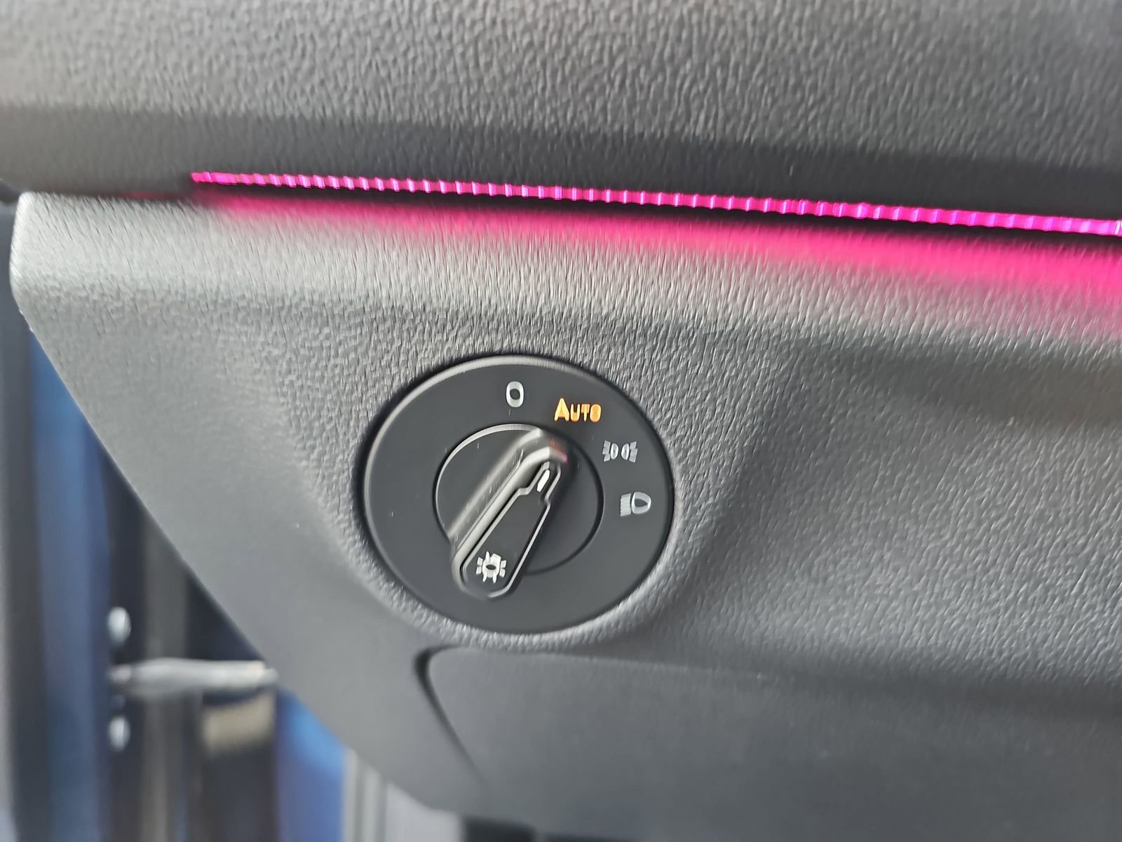 Used 2019 Volkswagen Jetta SEL image 24