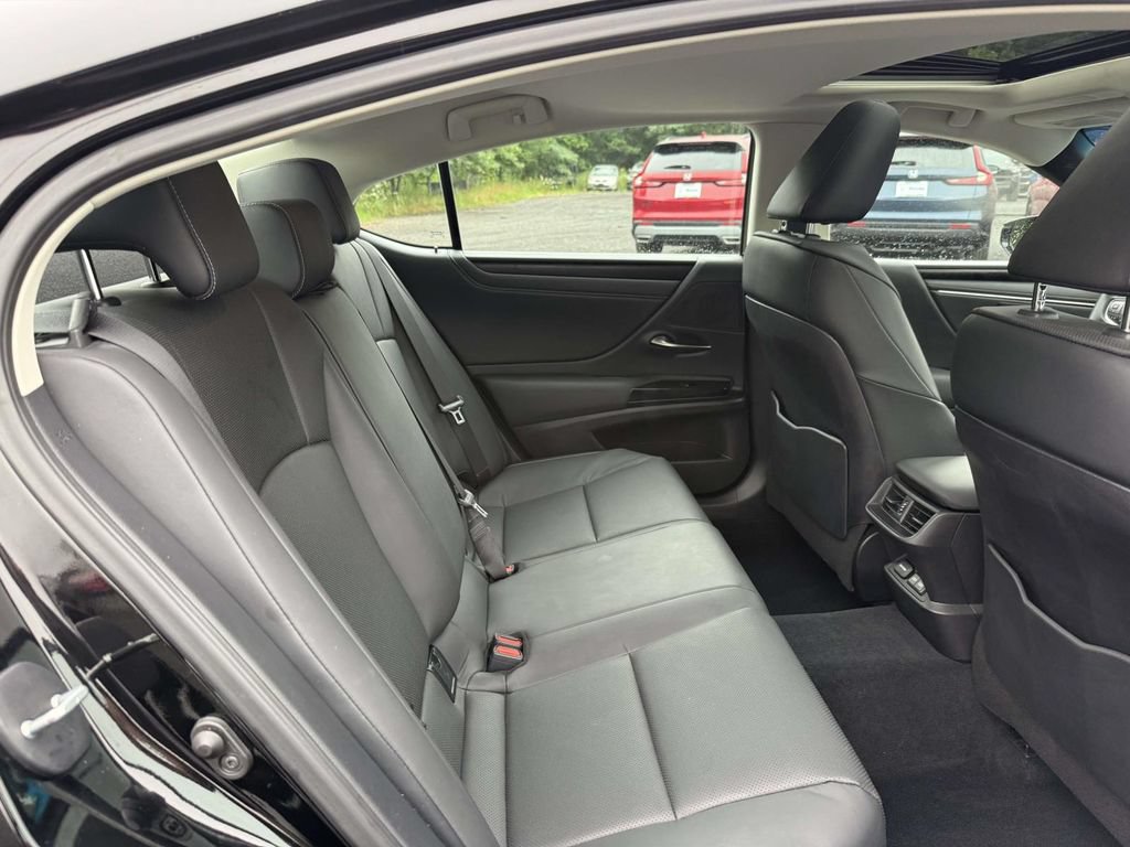 Used 2024 Lexus ES 250 w/ Premium Package AWD/4WD image 16