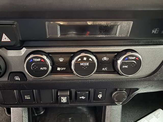 Used 2023 Toyota Tacoma TRD Off-Road image 15