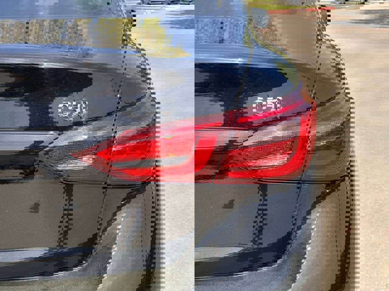 Used 2023 INFINITI Q50 Sensory image 11