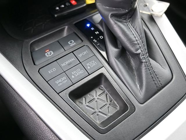 Certified 2024 Toyota RAV4 XLE w/ Convenience Package image 18