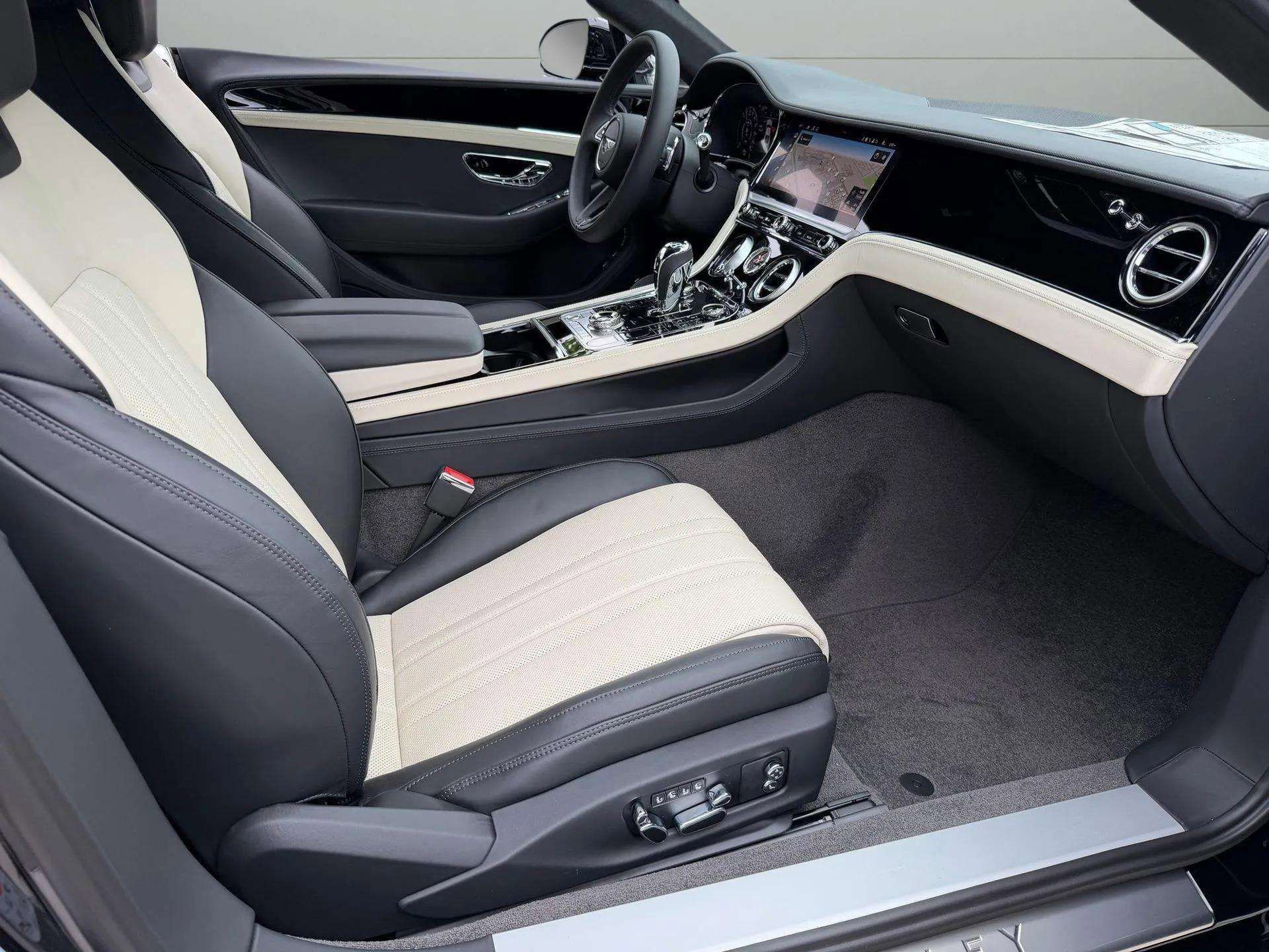New 2026 Bentley Continental GT AWD/4WD image 23