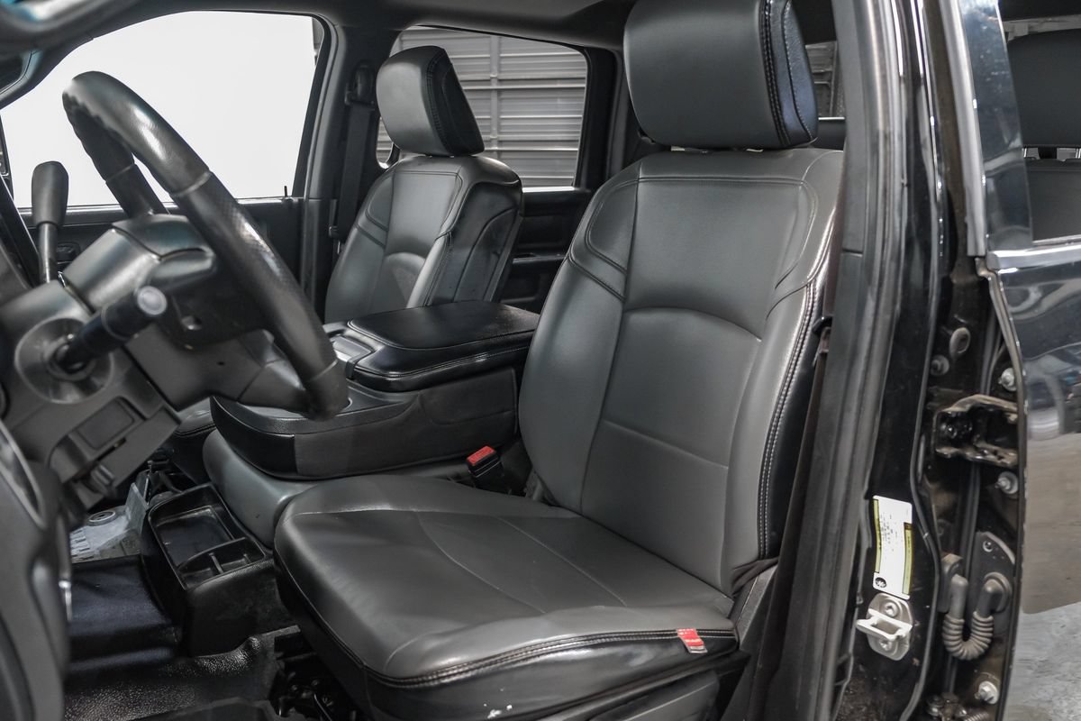 Used 2023 RAM 3500 Tradesman w/ Chrome Appearance Group AWD/4WD image 32
