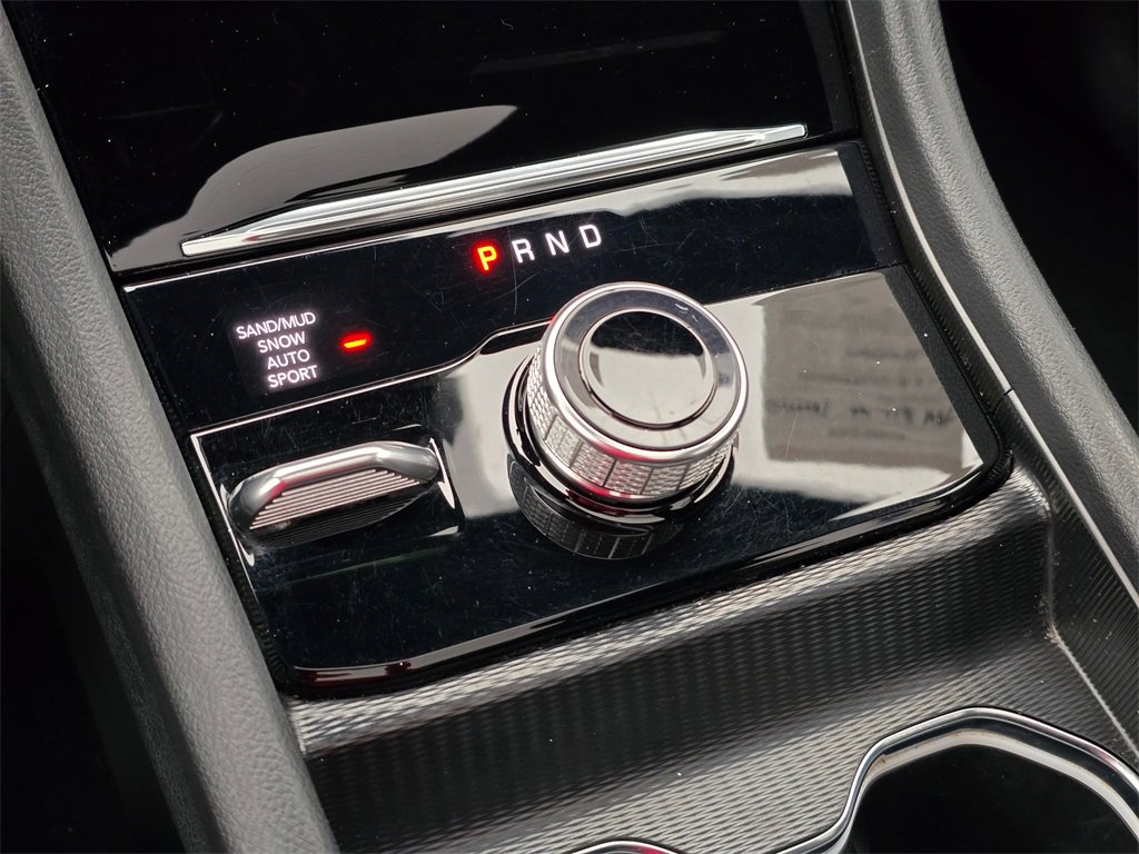 Used 2024 Jeep Grand Cherokee L Limited w/ Luxury Tech Group II image 29