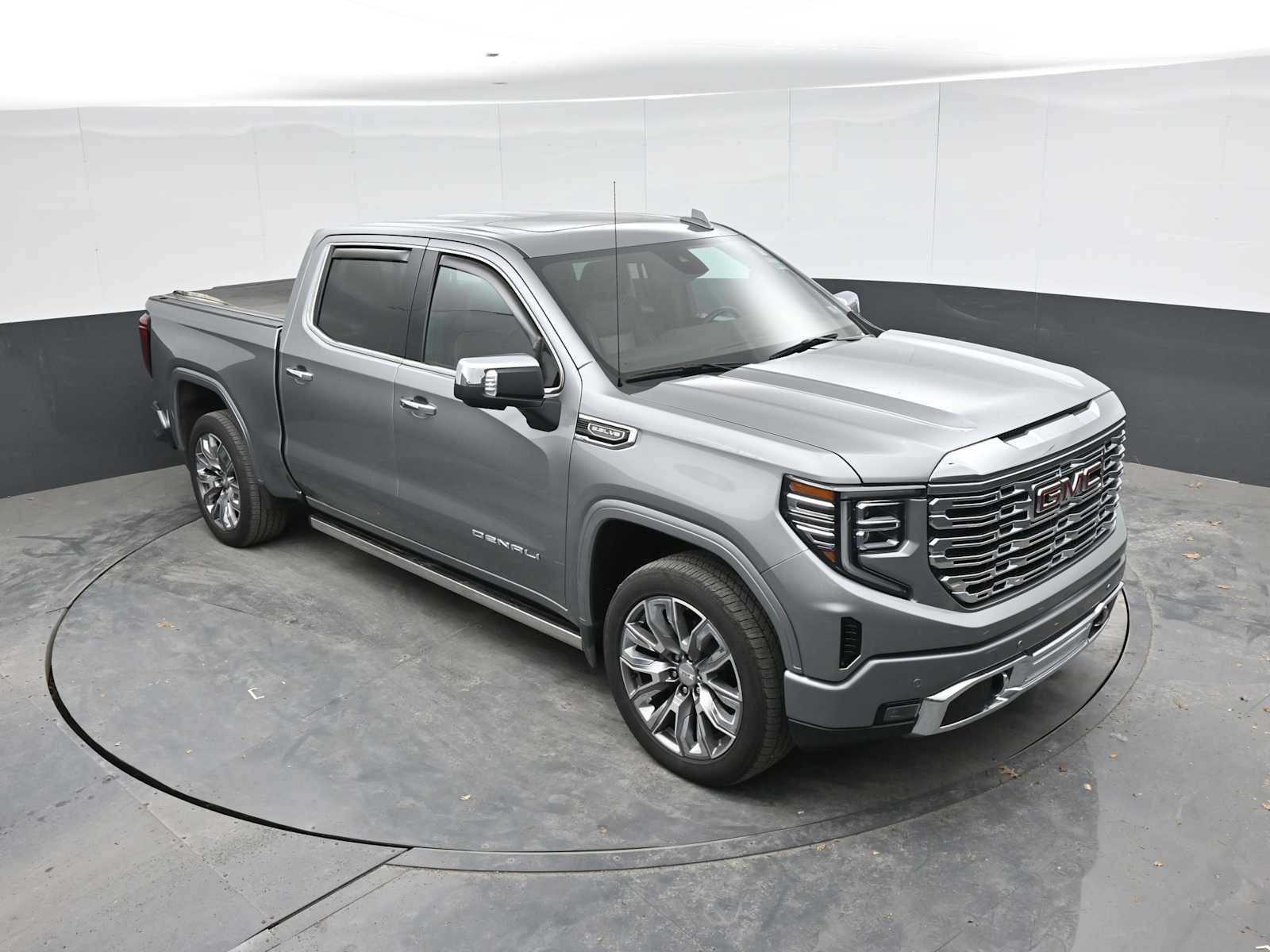 Used 2025 GMC Sierra 1500 Denali w/ Denali Reserve Package AWD/4WD image 35