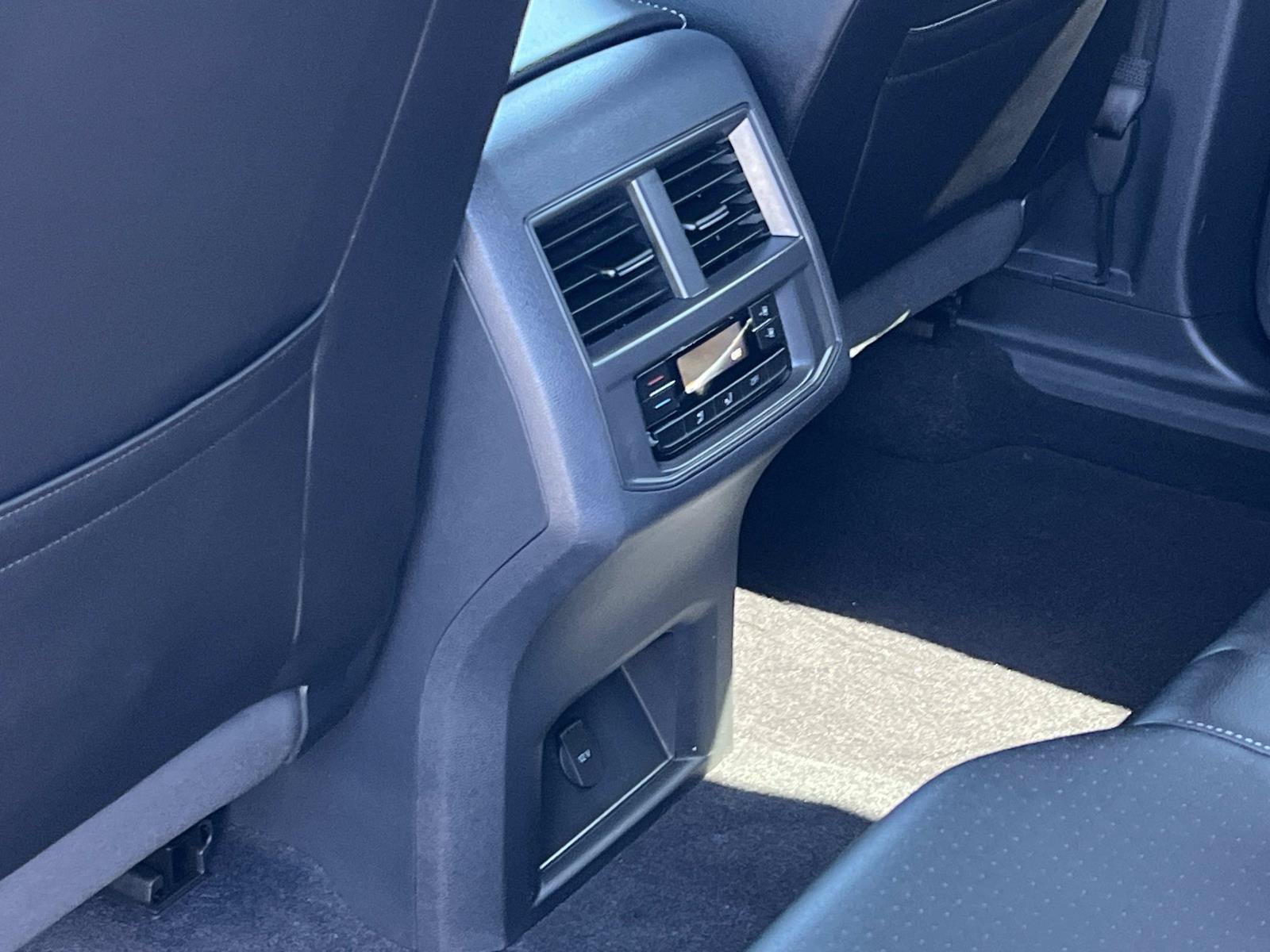 Certified 2023 Volkswagen Atlas SE FWD image 21