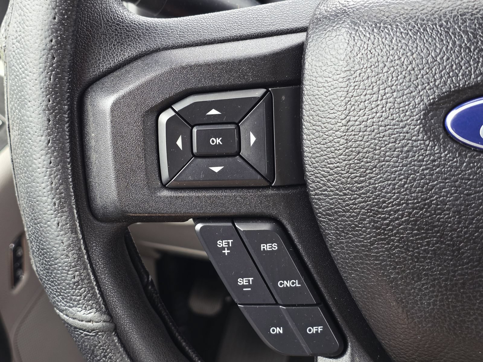 Used 2017 Ford F250 XL w/ STX Appearance Package AWD/4WD image 26