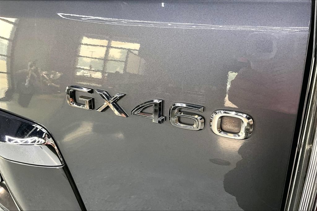 Used 2015 Lexus GX 460 w/ Premium Package AWD/4WD image 26