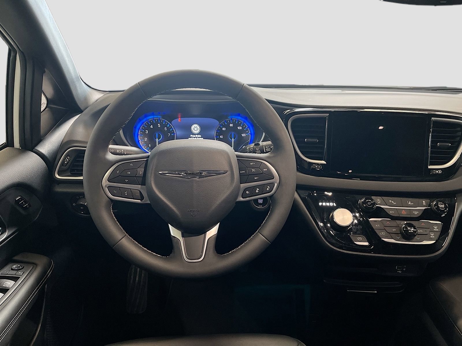 Used 2026 Chrysler Pacifica Select image 23