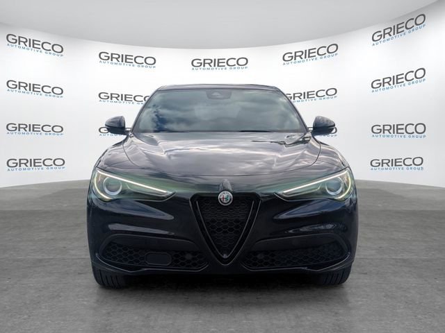 Used 2023 Alfa Romeo Stelvio Sprint RWD image 2