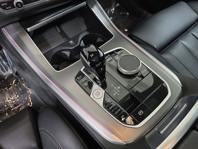 Certified 2022 BMW X5 xDrive40i w/ M Sport Package AWD/4WD image 25