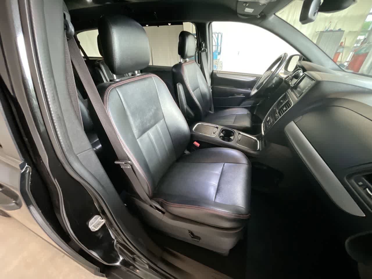 Used 2019 Dodge Grand Caravan GT FWD image 25