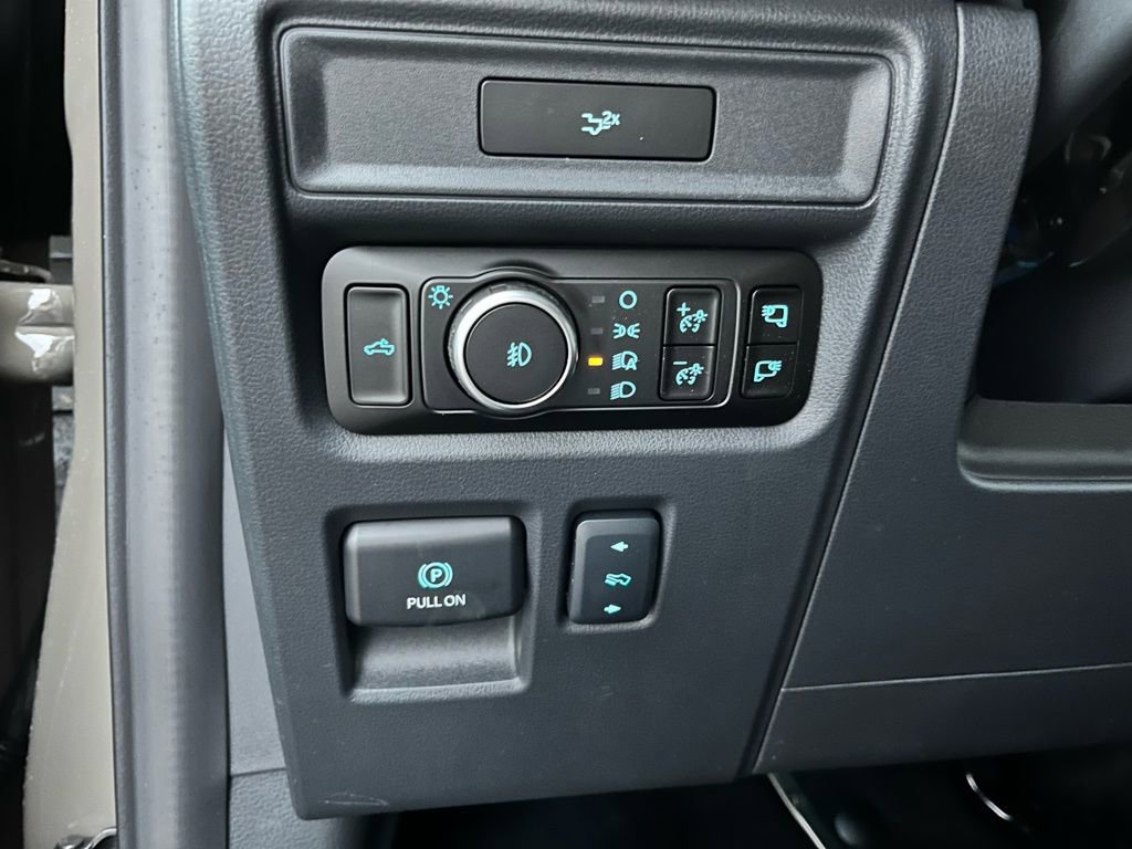 New 2026 Ford F150 Lariat w/ Equipment Group 502A High image 17