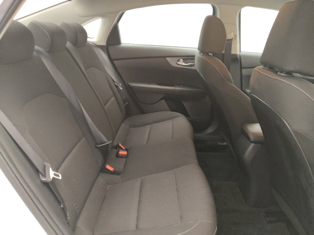 Used 2020 Kia Forte LXS FWD image 19