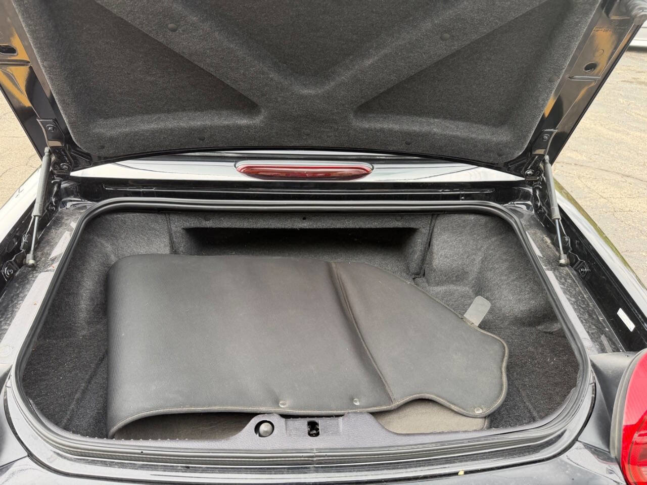 Used 2004 Ford Thunderbird RWD image 16