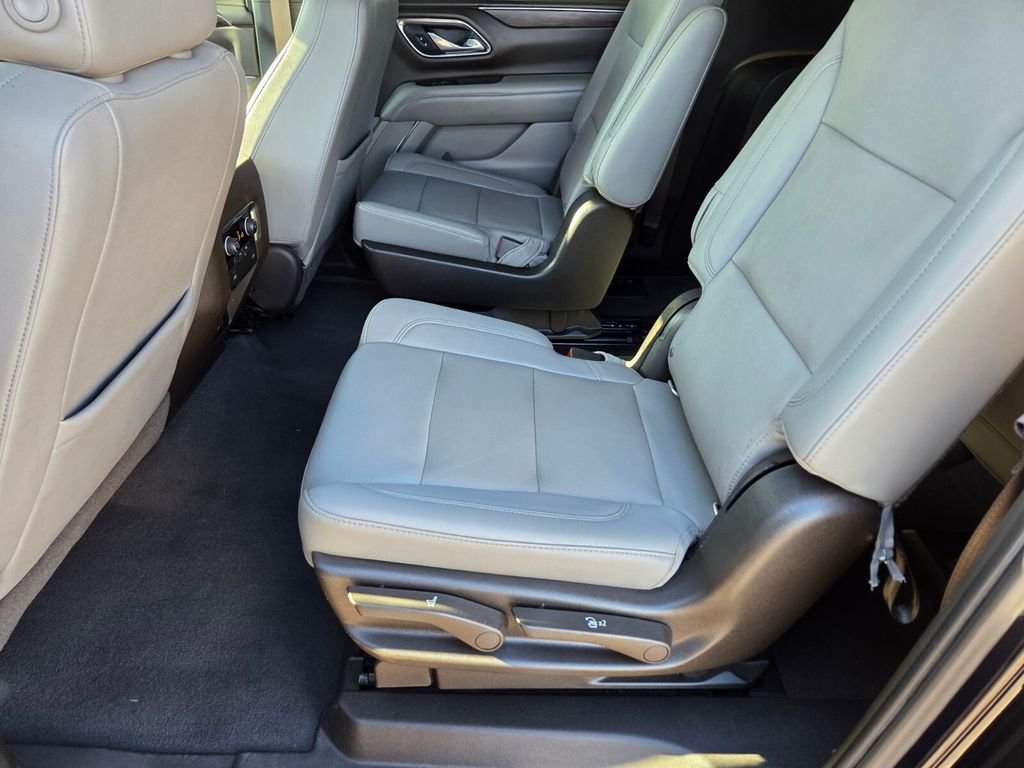 Used 2021 Chevrolet Suburban Z71 AWD/4WD image 15