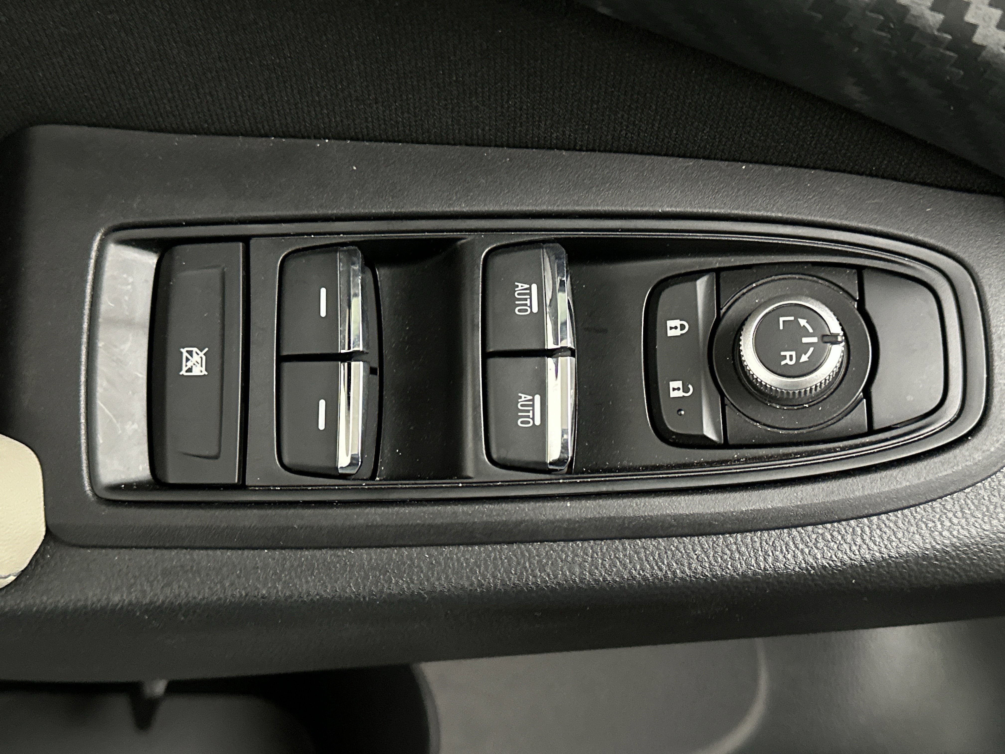 Certified 2025 Subaru Ascent Premium image 19