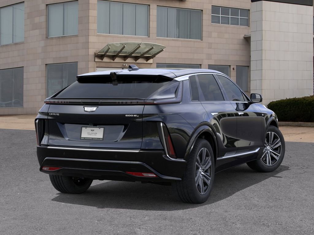 New 2025 Cadillac Lyriq Luxury AWD/4WD image 4