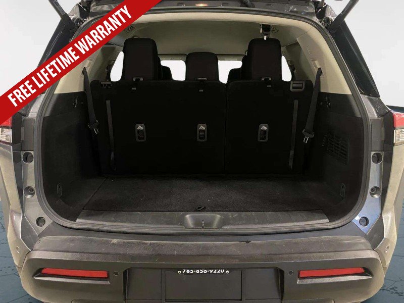 Used 2025 Nissan Pathfinder SV FWD image 31